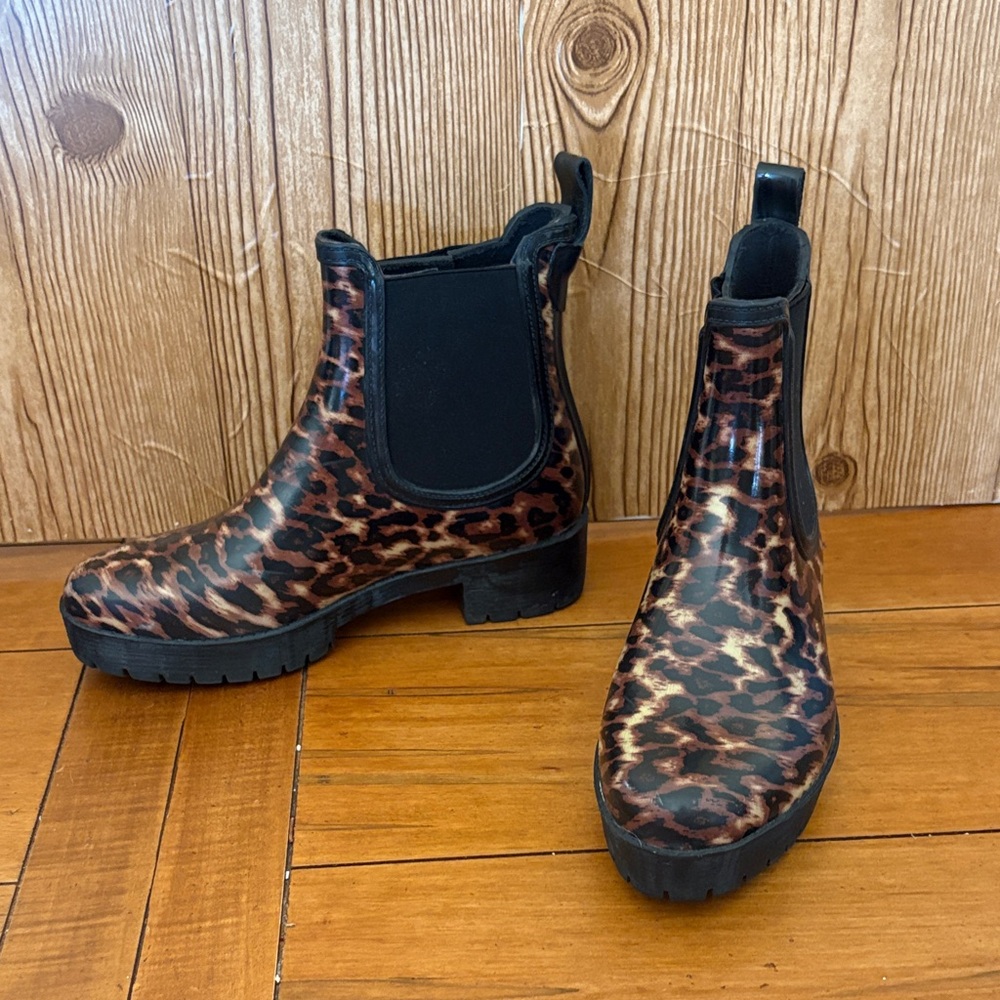 Jeffrey Campbell Cloudy Chelsea Leopard Ankle Rain Boots Waterproof Size 6 EU 37